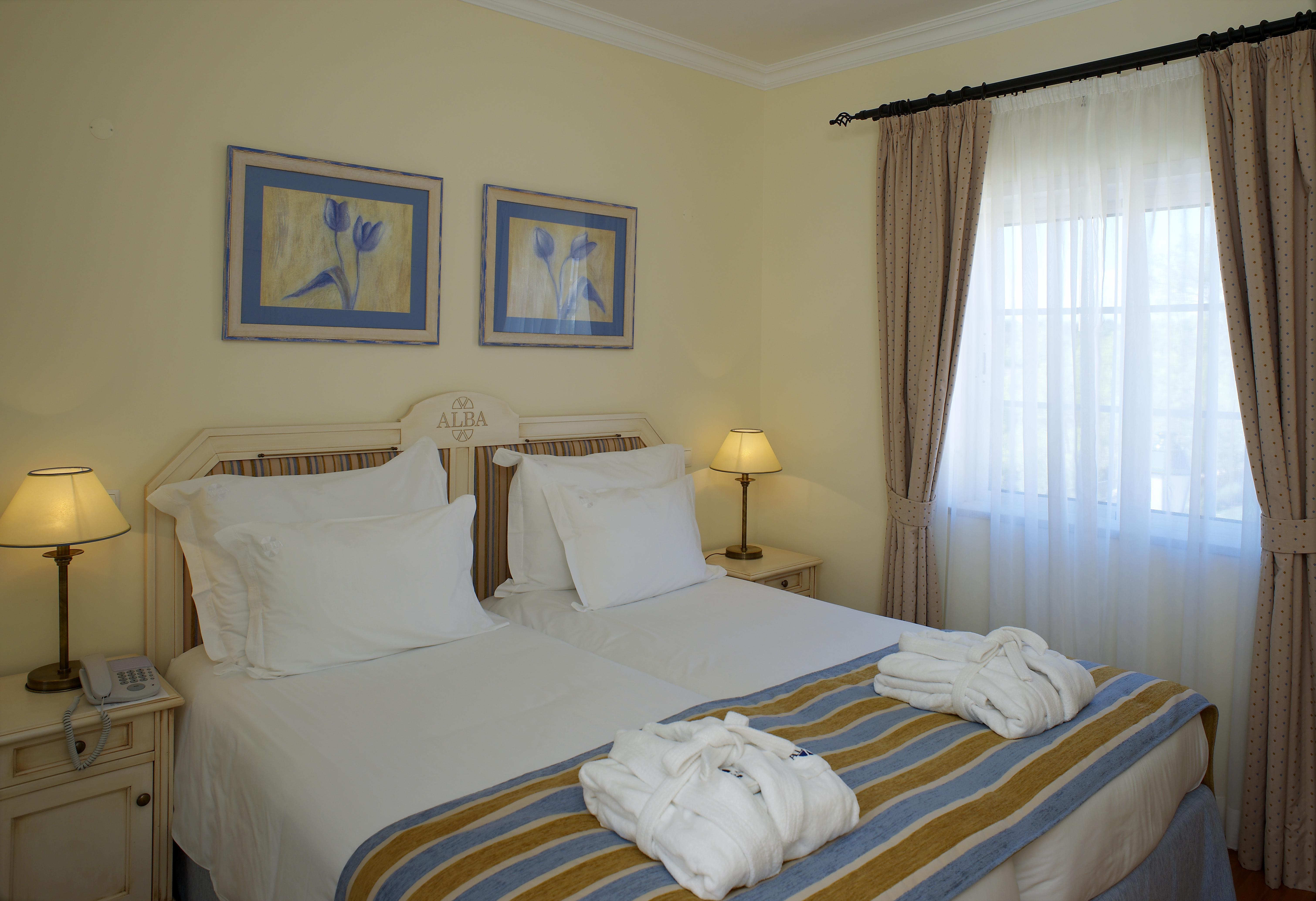 Vila Alba Resort Carvoeiro  Room photo A bedroom at the hotel